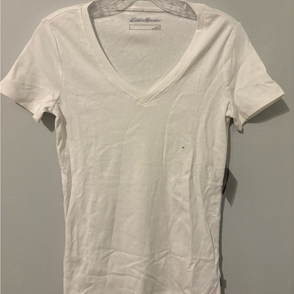 NWT Eddie Bauer Women's White V-Neck Top
